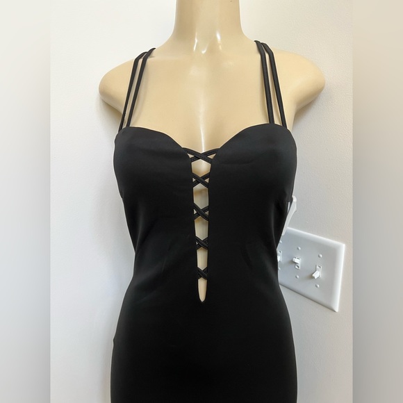 Nikibiki black strappy bodycon dress - Picture 2 of 5